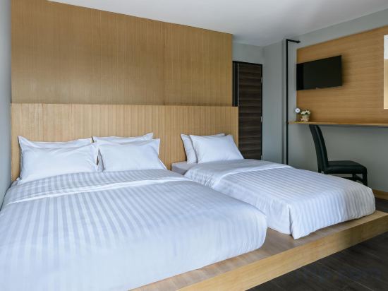 Travelier Hostel Room Type - Triple Room