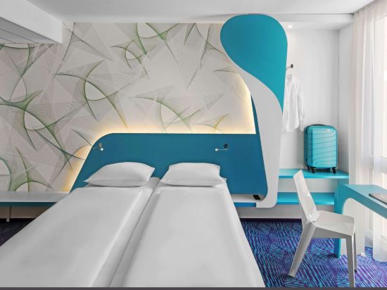 Prize by Radisson, Hamburg St. Pauli - Tap to explore photos