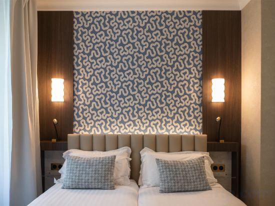Best Western Au Trocadero Room Type - Comfort Twin Room with Grab Bar - Disability Access Best Western Au Trocadero Room Type - Comfort Twin Room with Grab Bar - Disability Access