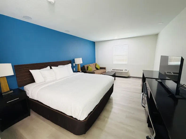 Hallmark Inn and Suites