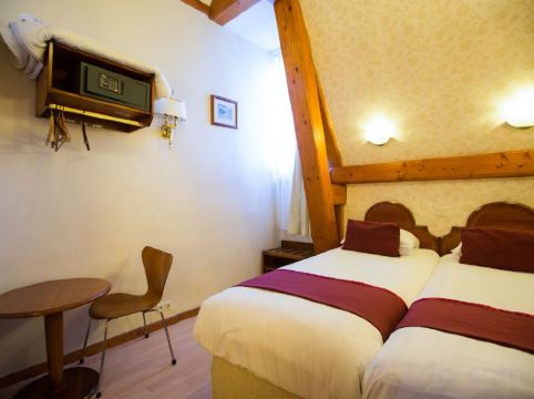Atlanta Hotel Room Type - 2-bed Room With Shared Bathroom