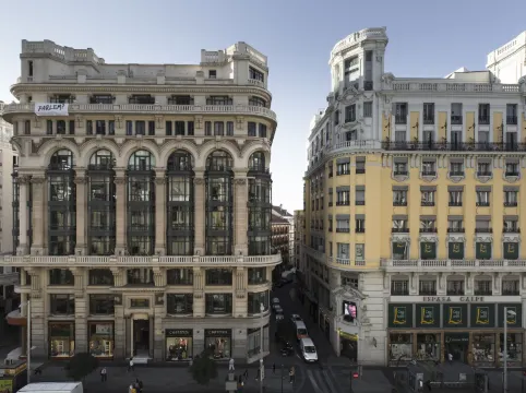 Petit Palace Triball