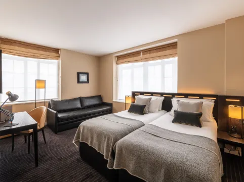 The Resident Victoria