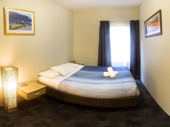 Big Backpackers Hostel Room Type - Family BackpackersHostel Room(4 Person)With Private Bathroom Big Backpackers Hostel Room Type - Family BackpackersHostel Room(4 Person)With Private Bathroom