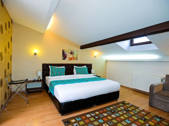 Retropera Hotel Room Type - Loft Room with Terrace