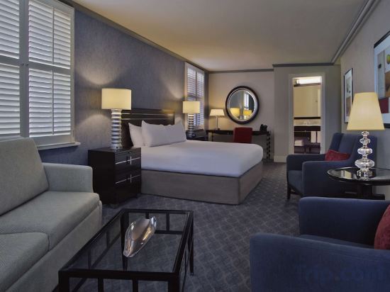 Hilton Orrington/Evanston - Tap to explore photos