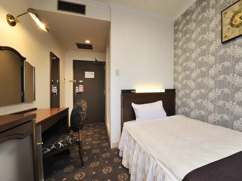 帕科帶廣站前飯店