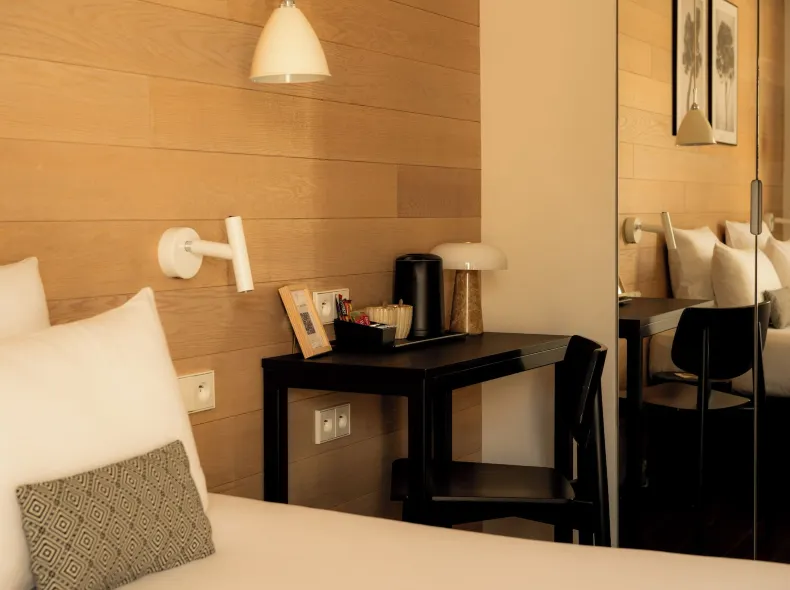 9Hotel Opera