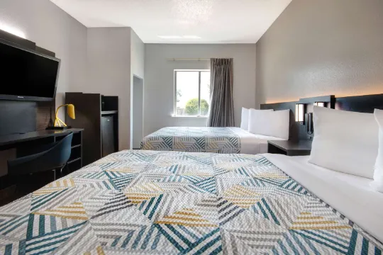 Motel 6 San Antonio, TX - South