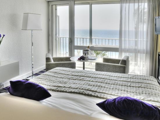 Mercure Nice Promenade Des Anglais Room Type - Privilege Room with Garden and Sea View