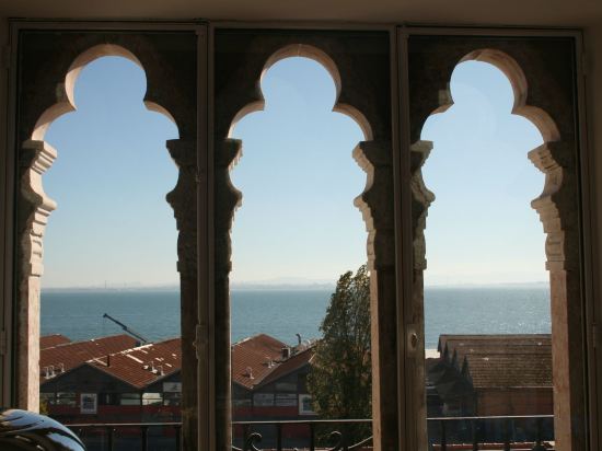 Palacete Chafariz D'El Rei by Unlock Hotels - Tap to explore photos