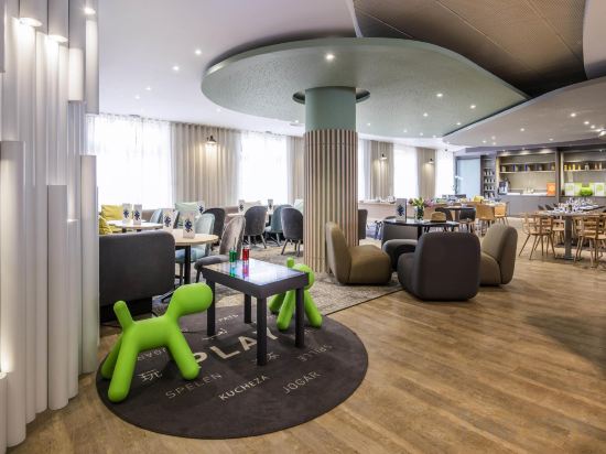 Novotel Nice Centre Vieux Nice Room Type - Classic Room -1 double bed and 1 sofa bed for 2 people