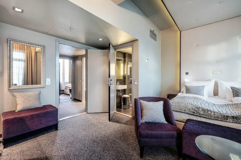 Home Hotel Folketeateret