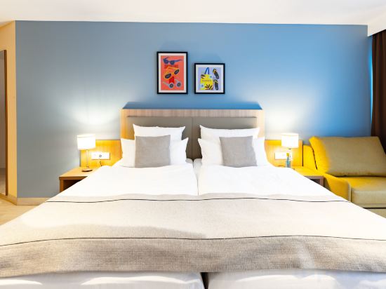 Garner Hotel Dusseldorf Main Station by IHG Room Type - Standard Queen Room