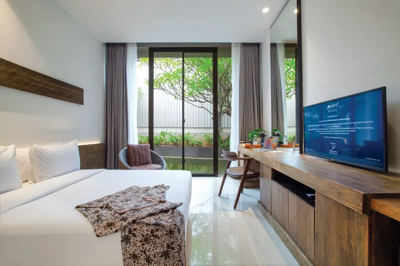 Miers Kuningan, Artotel Curated