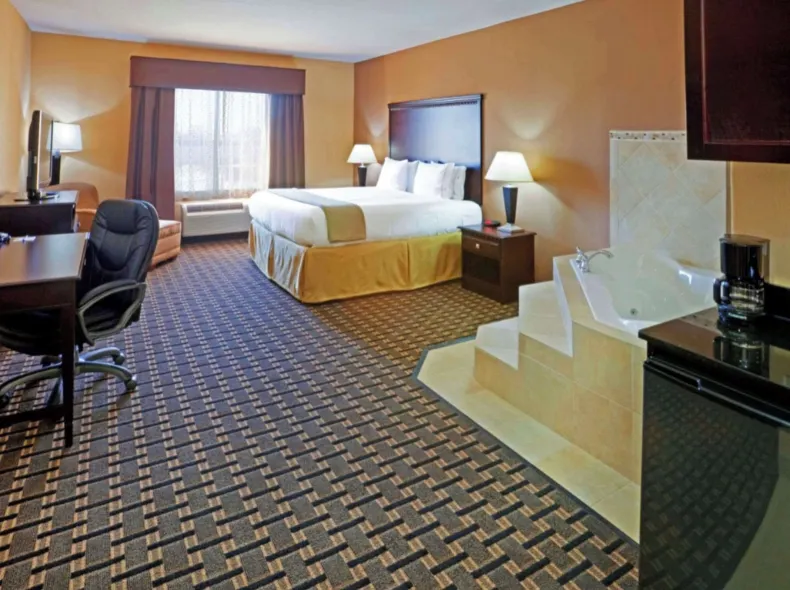 Comfort Inn & Suites Dallas Medical-Market Center