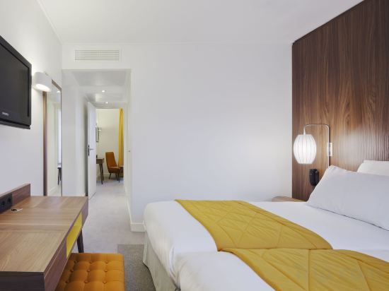 BEST WESTERN PLUS 61 PARIS NATION HOTEL Room Type - Family Suite