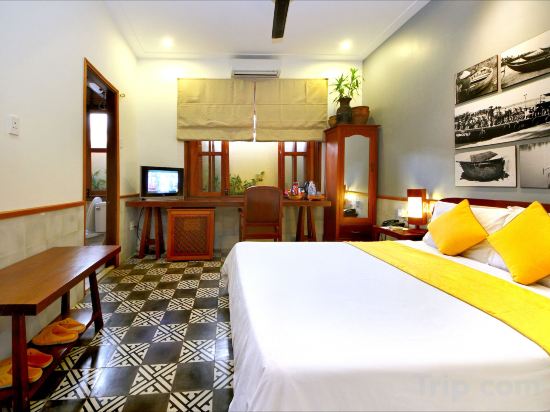 Thanh Van 1 Hotel - Tap to explore photos