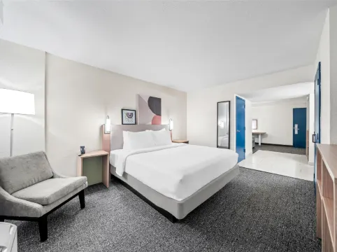 Spark by Hilton Orlando Near Universal