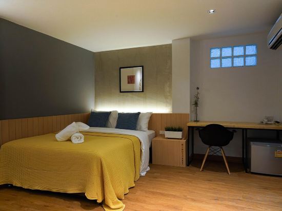 HAP@SATHORN HOTEL Room Type - Superior Room