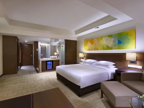 Hyatt Regency Kinabalu - Tap to explore photos