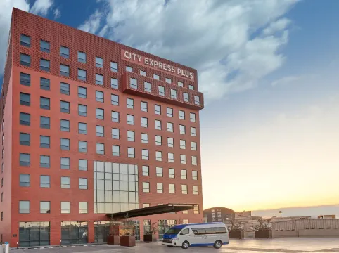 City Express Plus by Marriott San Luis Potosí