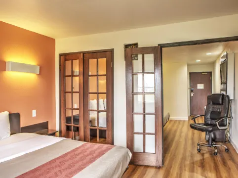 Motel 6 Dallas, TX - Northwest