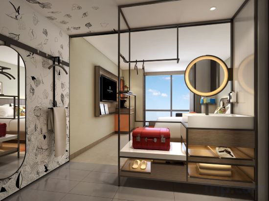 Renaissance New York Flushing Hotel at Tangram - Tap to explore photos