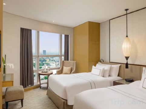 Melia Hanoi Hotel - Tap to explore photos