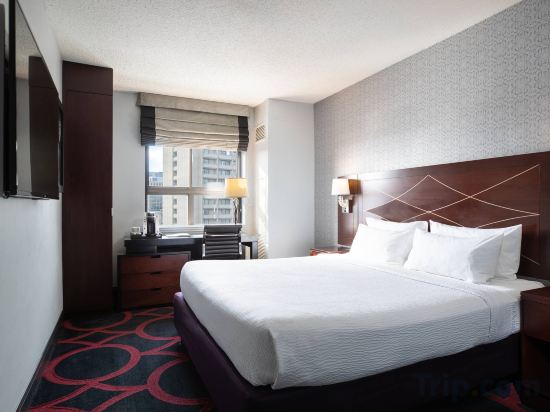 Courtyard by Marriott Boston Downtown - Tap to explore photos