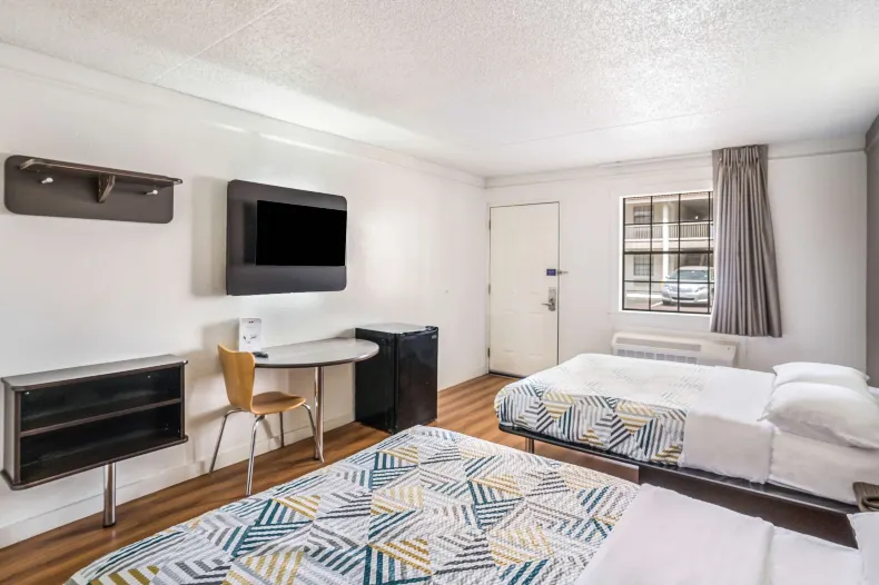 Motel 6 Dallas, TX - Market Center