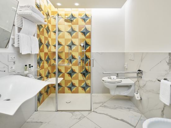 The Britannique Hotel Naples, Curio Collection By Hilton - Tap to explore photos