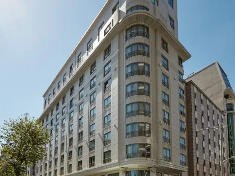 城市塔克西姆泰坦尼克酒店