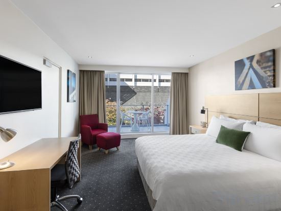 Crowne Plaza Hotel Queenstown Room Type - 1 King Standard Balcony