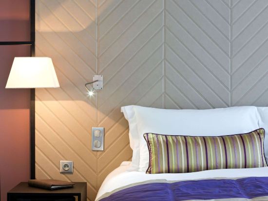 SOFITEL STRASBOURG GRANDE ILE Room Type - Superior Queen Room with Balcony and Garden View SOFITEL STRASBOURG GRANDE ILE Room Type - Superior Queen Room with Balcony and Garden View