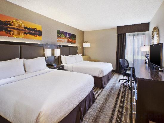 Holiday Inn Washington-Dulles International Airport - Tap to explore photos