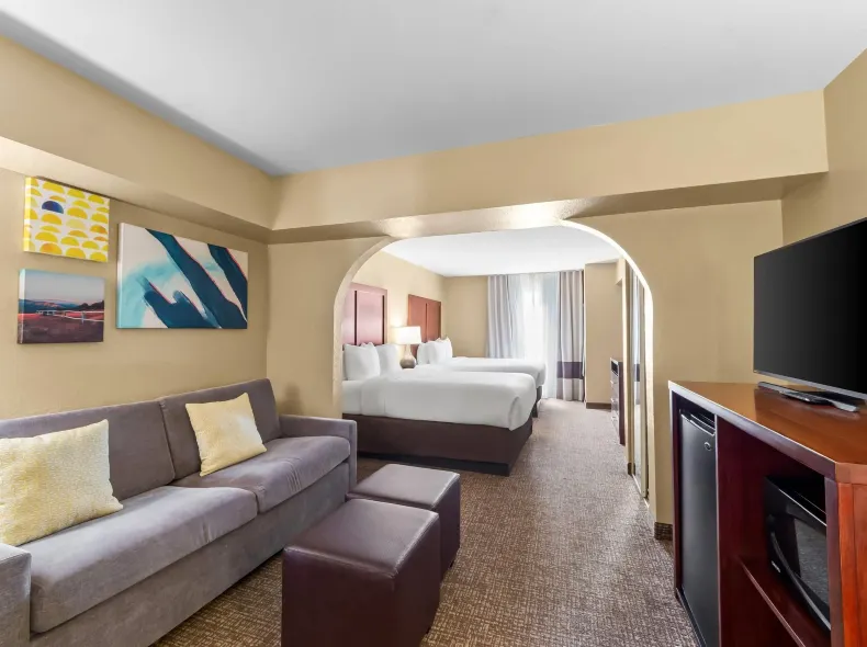 Comfort Suites SeaWorld - Lackland AFB