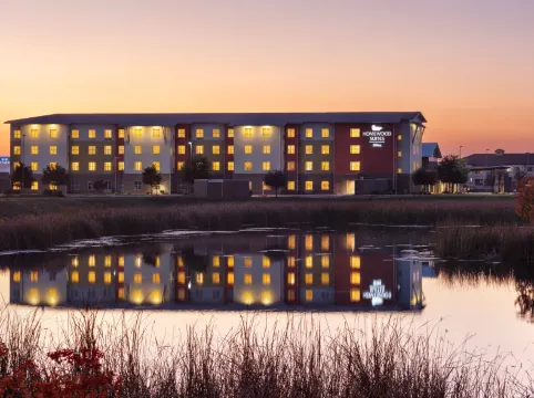 Homewood Suites by Hilton TechRidge Parmer @ I-35