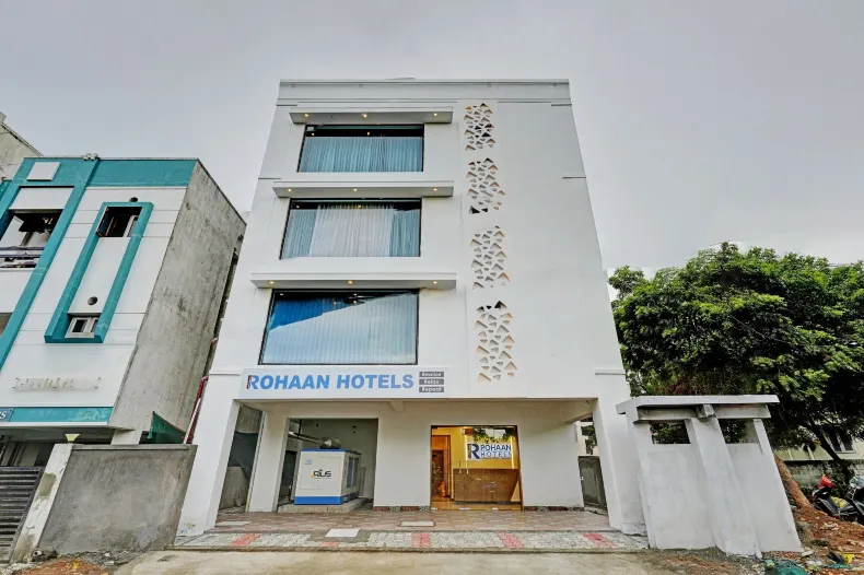 Rohaan Hotels Medavakkam by UPAR