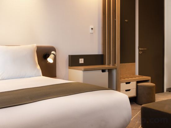 Holiday Inn Eindhoven Airport Room Type - Standard King Room