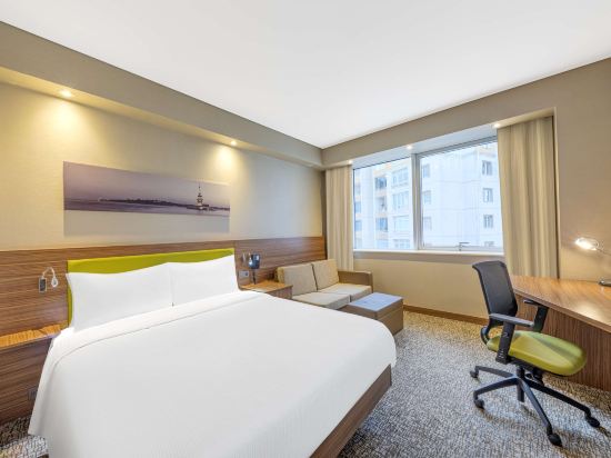 Hampton by Hilton Istanbul Kayasehir Room Type - QUEEN RM W SOFA FRIDGE NS