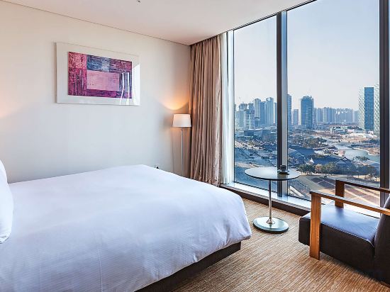 Orakai Songdo Park Hotel, BW Premier Collection Room Type - Deluxe Double Room with Park View Orakai Songdo Park Hotel, BW Premier Collection Room Type - Deluxe Double Room with Park View