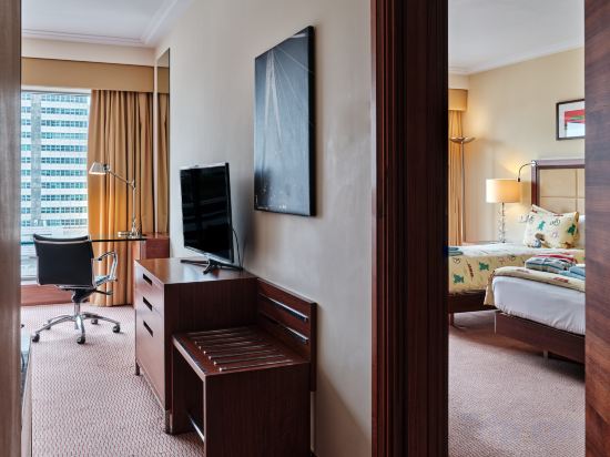 Hilton Warsaw Hotel Room Type - FAMILY CONNECTING ROOM