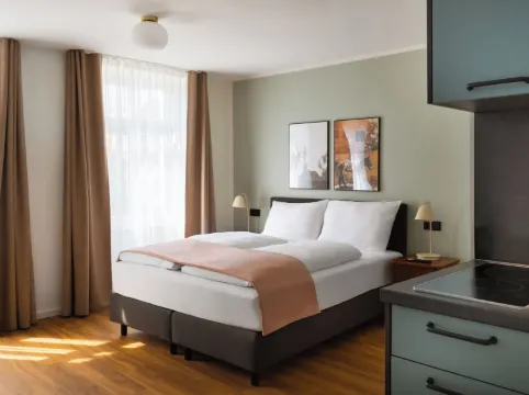 Limehome Berlin WeserstrFriedrichshain)