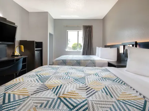 Motel 6 San Antonio, TX - South