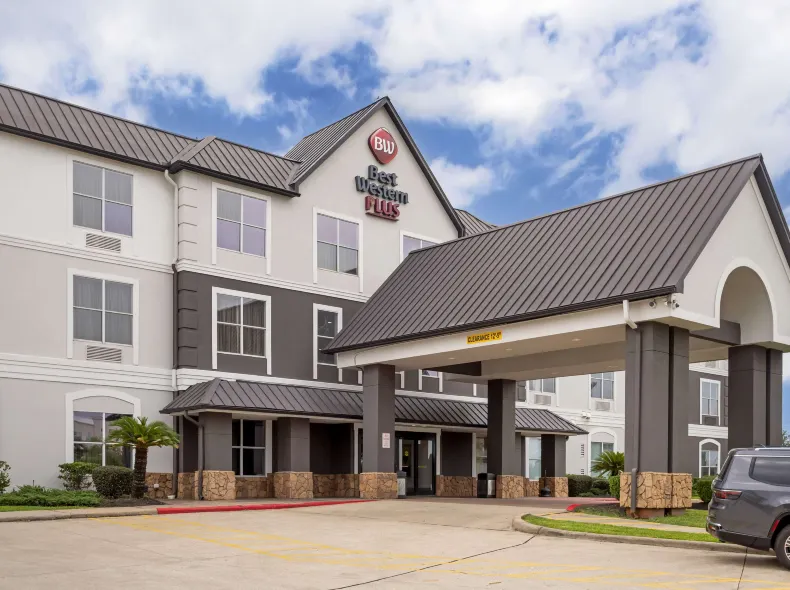 Best Western Plus Hobby Airport Inn  Suites
