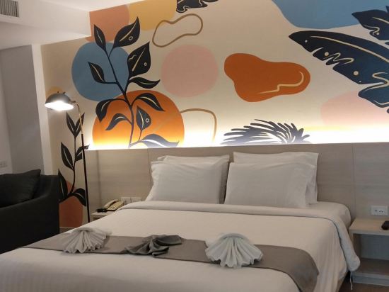 Flipper House Hotel Pattaya Room Type - Junior Suite