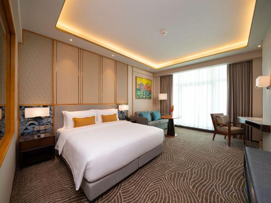 Fili Hotel NUSTAR Cebu Room Type - Deluxe King Room