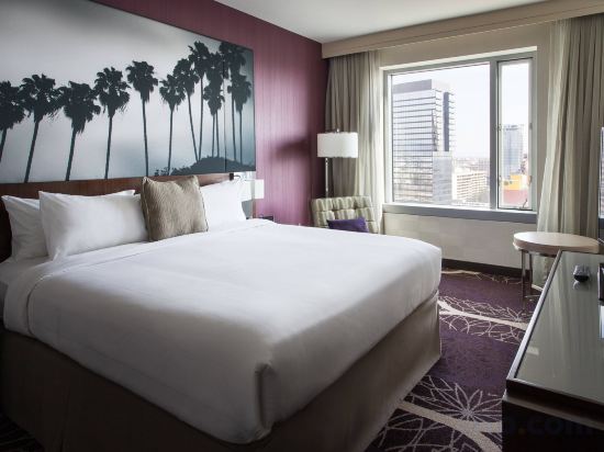 Residence Inn Los Angeles L.A. LIVE - Tap to explore photos