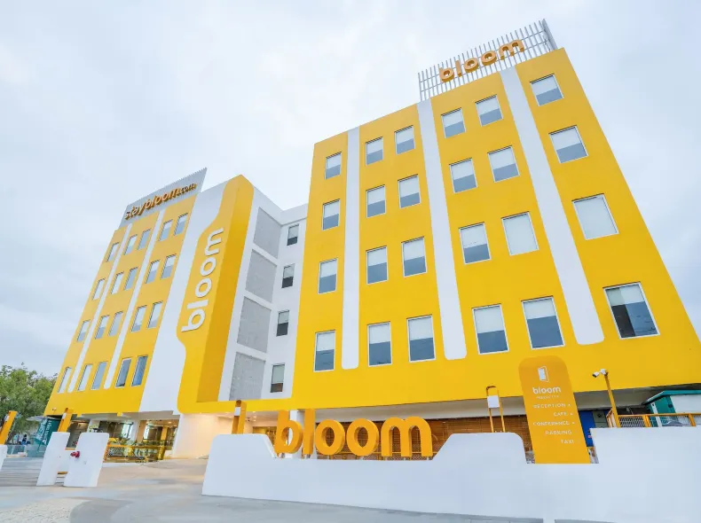 Bloom Hotel - Medicity Gurugram, Near Medanta Hospital
